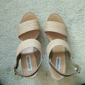 Selling: Steve Madden Wedges